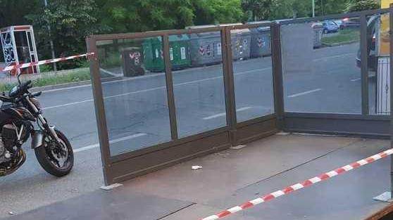 Una veranda estiva “bloccata” da un furto