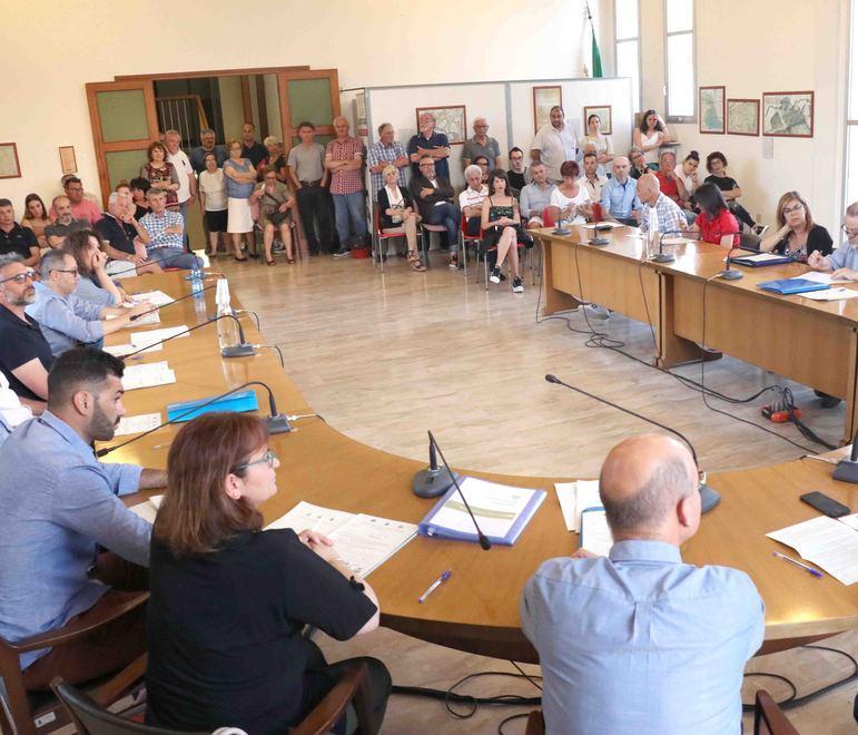 Schermaglie e voce alta nel primo consiglio Inizio in salita per Tosi