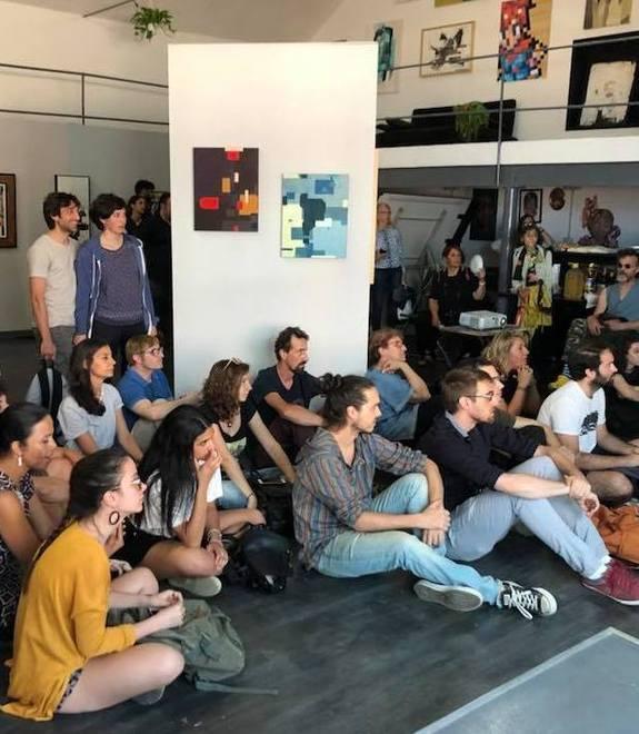 Una grande collettiva per festeggiare un anno di Vida Krei 