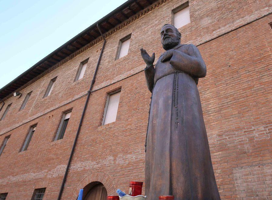Alla biblioteca dei Cappuccini per riscoprire la tenerezza