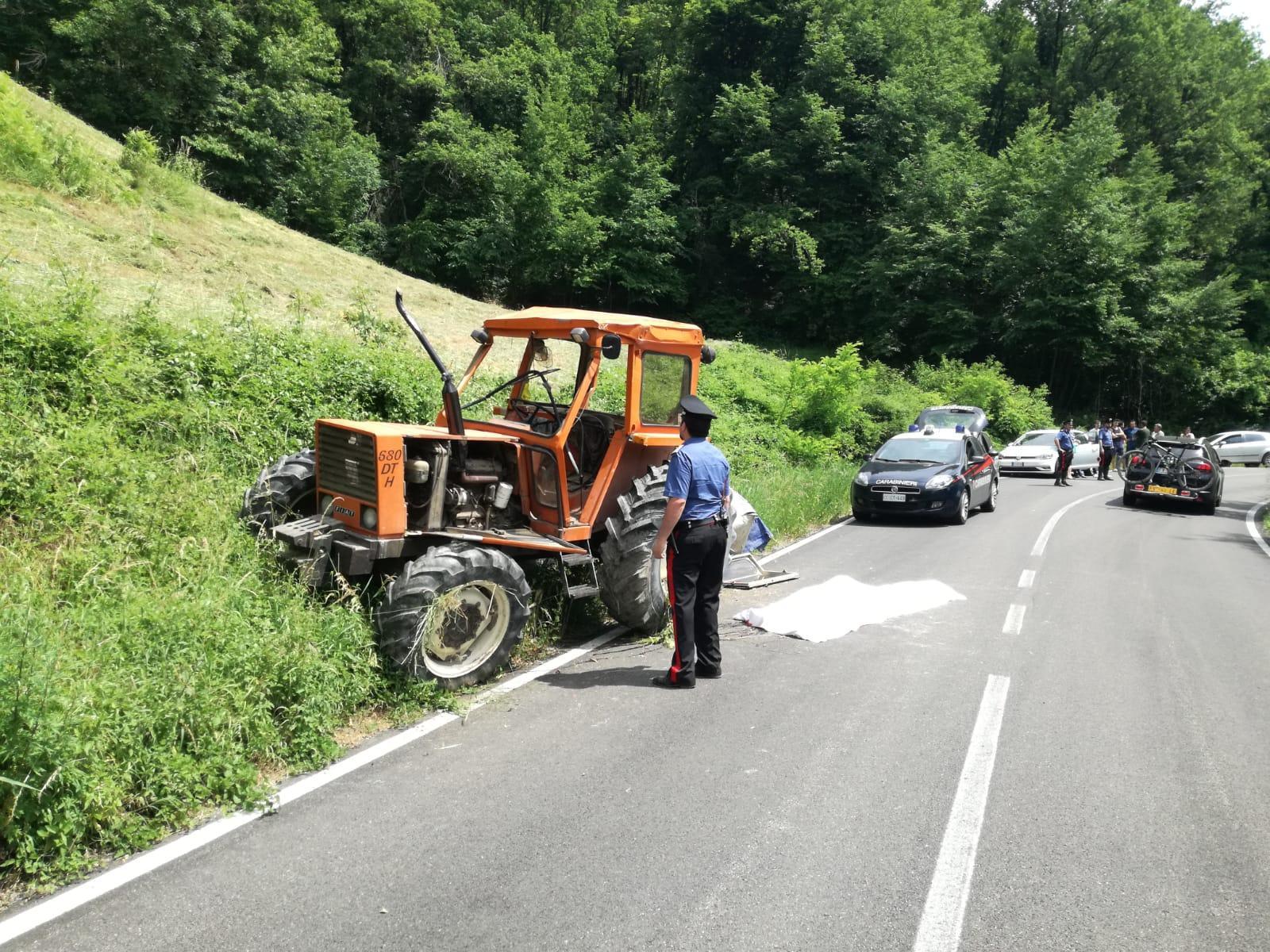 Gli accertamenti dei carabinieri sull'ifortunio mortale avvenuto a Vetto