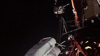 Guarda che luna.... Divier Nelli e l’antologia degli undici racconti a 50 anni dall’impresa