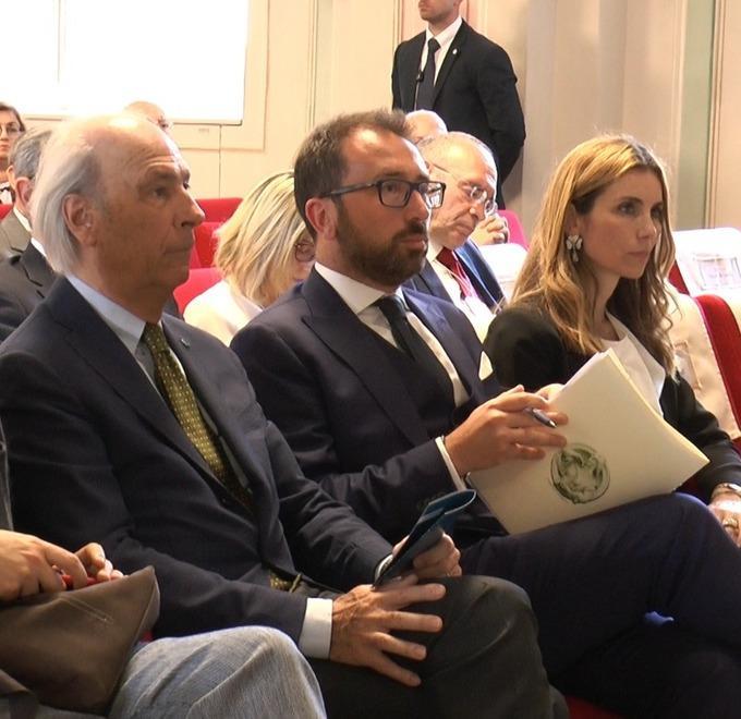 La città e il mondo accademico snobbano il ministro Bonafede