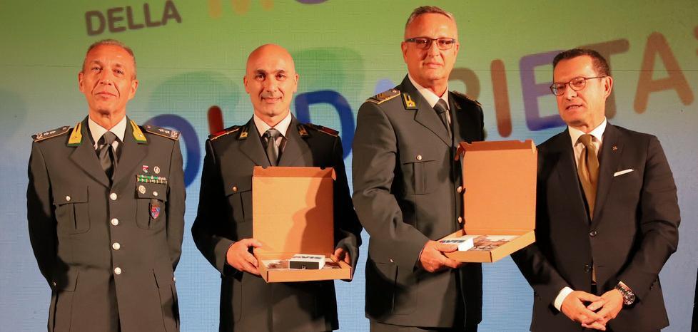 Avis, contro il calo delle donazioni ingresso in fabbrica 