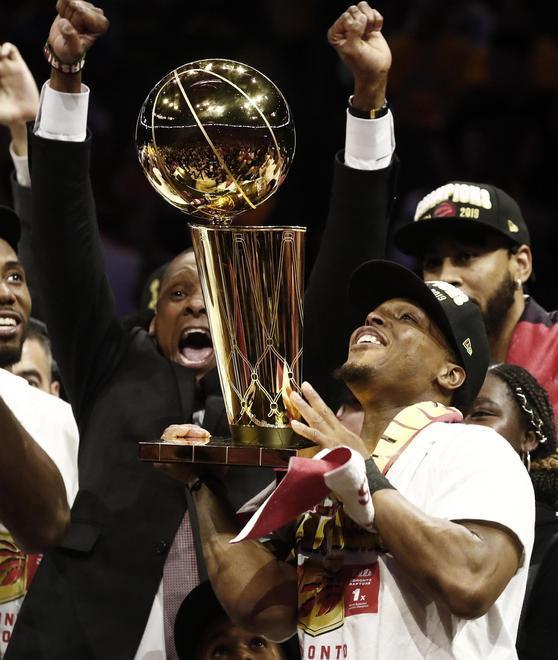 Toronto è campione Golden State va al tappeto