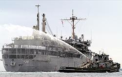 La partenza nave Emory Land da base <span style="color: blue;"><strong>USA</strong></span> Santo  Stefano