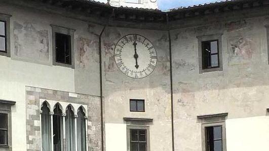 La torre del conte Ugolino, in piazza dei Cavalieri, la cui vicenda è raccontata da Dante nella Divina commedia