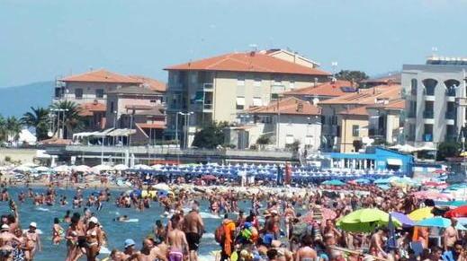 Cantieri in spiaggia, iniziano i lavori per il ripascimento