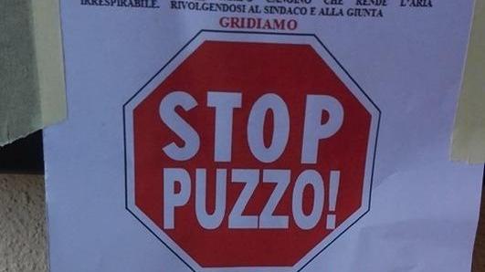 «Basta con questa puzza» È partita la raccolta di firme