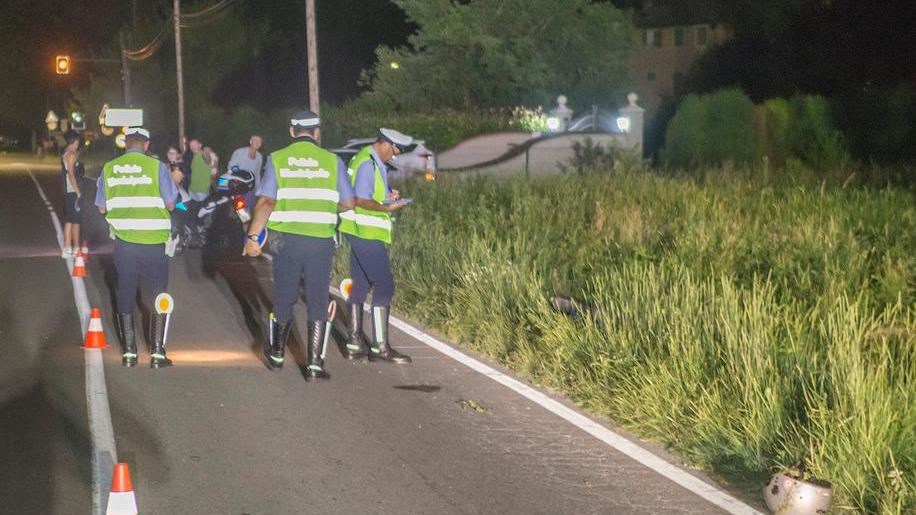 Schianto fatale in scooter La vittima lascia 4 figli