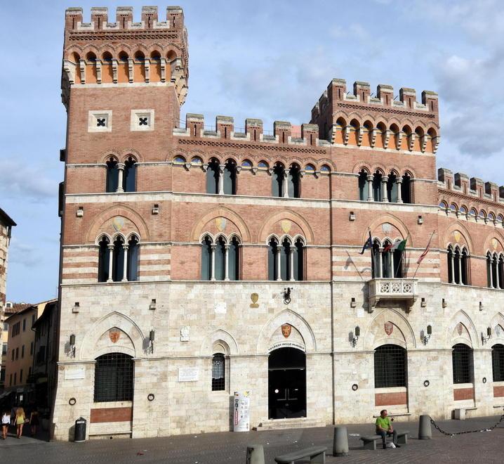 Vivarelli Colonna a Rossi «Ci ridia anche i fondi per erogare i servizi»