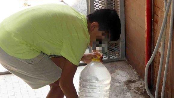 Grattacielo, dieci famiglie senz’acqua: i contatori piombati per morosità