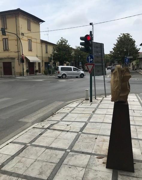 Raffica di multe al semaforo sorvegliato sulla via Provinciale