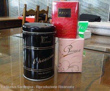 Confezioni di profumo sequestrate dalla Guardia di Finanza 
