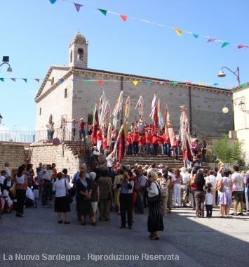La festa di San Paolo Eremita e Madonna del Buoncammino A destra, la chiesetta di San Lorenzo  