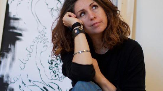Un borgo svenduto al turismo la mamma-scrittrice Irene racconta “La città dei bambini”