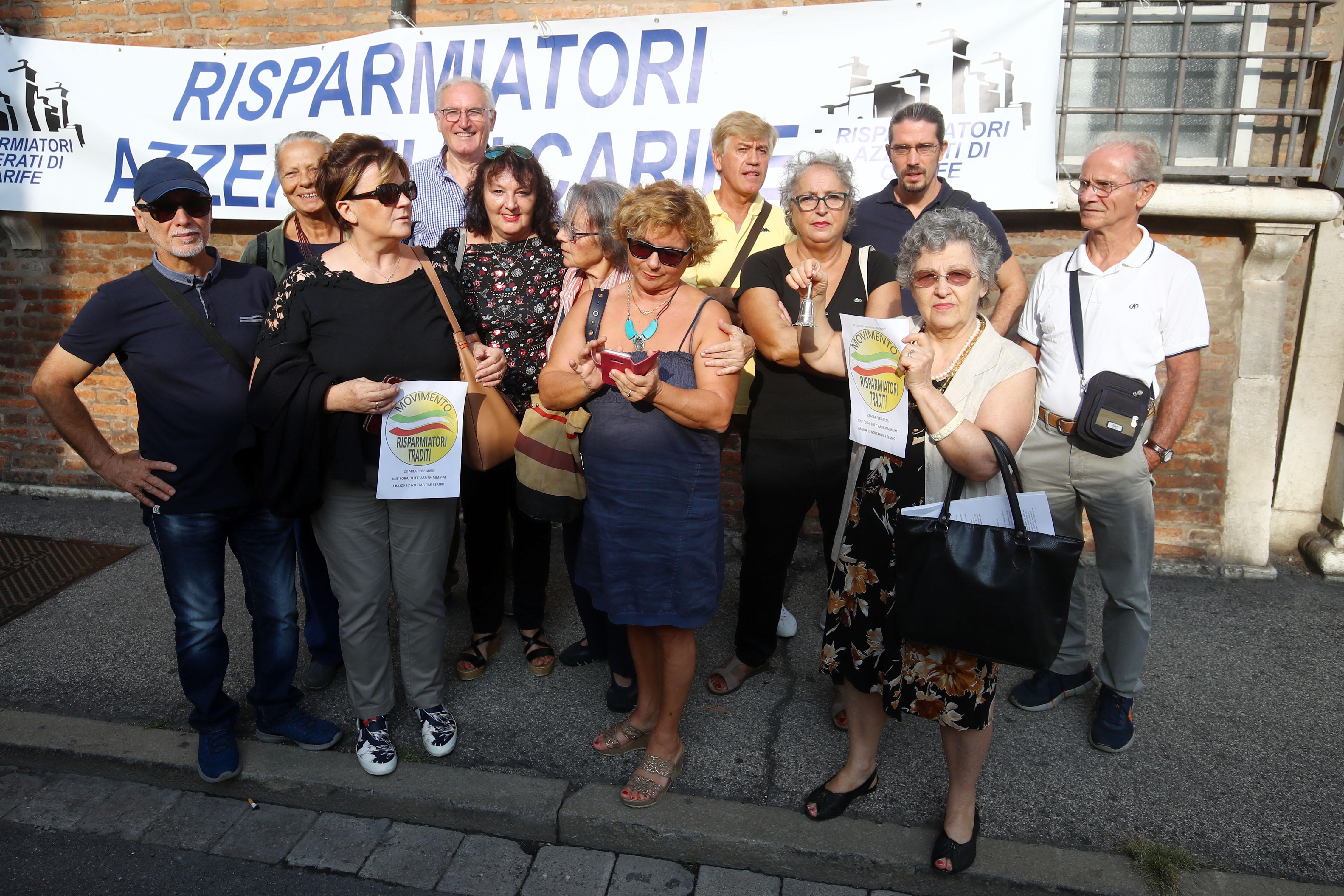 Una manifestazione degli azzerati Carife