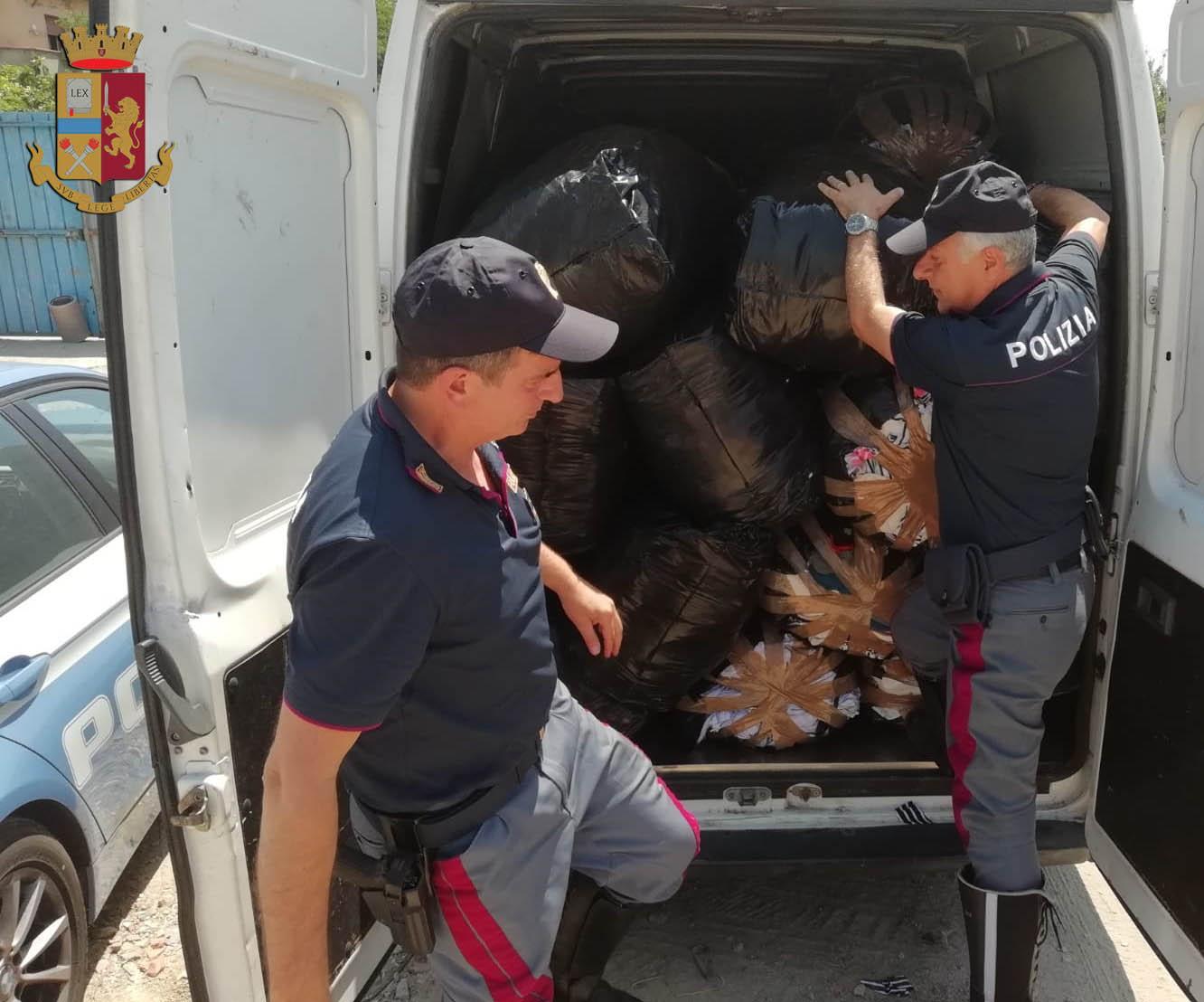 Il furgone fermato dalla polizia stradale