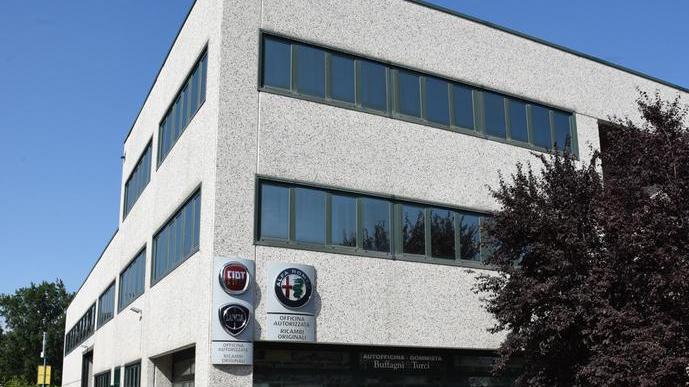 Reggio Emilia, officina bersagliata da furti e atti vandalici: «Succede tutti i mesi da oltre un anno»