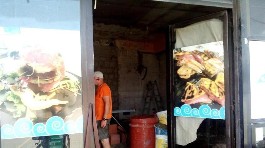 Il bar Odeon rinasce e si trasforma in un locale di pesce da gustare sul posto