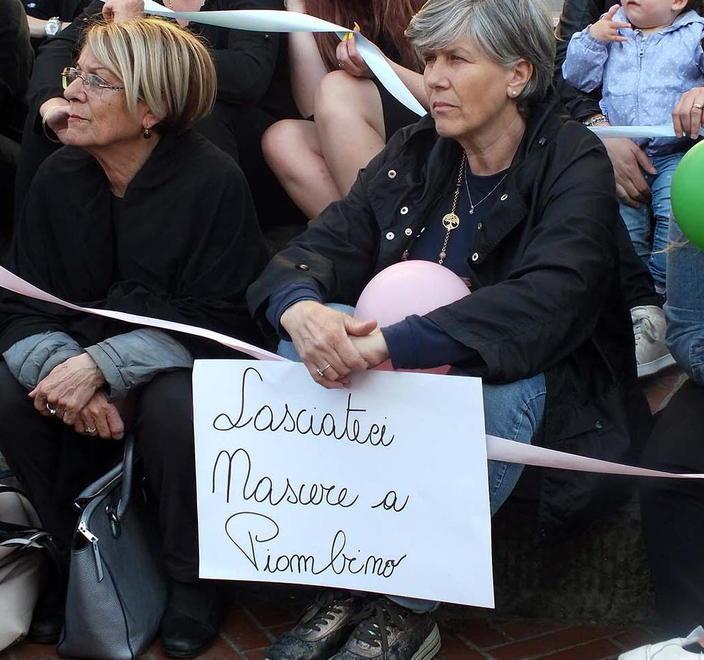 Sit-in nell’atrio dell’ospedale «Vogliamo risposte chiare»