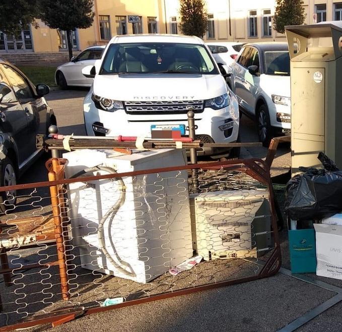 Ancora ritardi nella raccolta “porta a porta” 