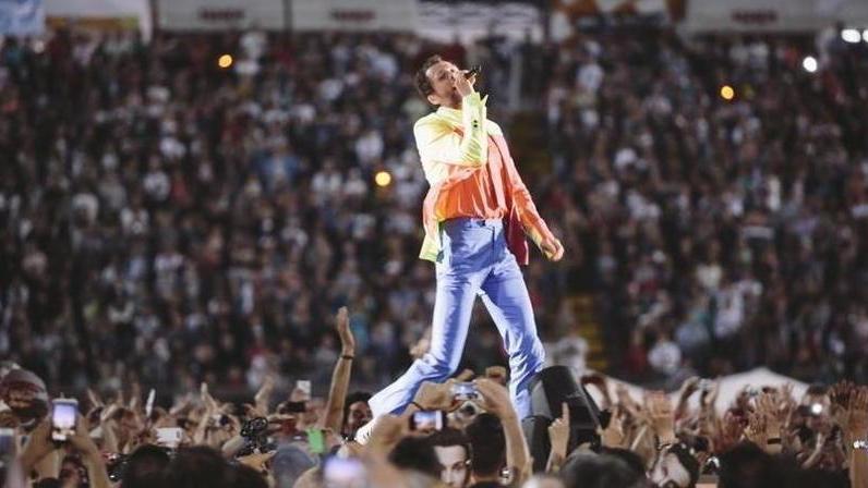 Maxi guardaroba al palazzetto dello sport per il concerto di Jova