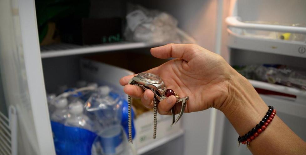 Truffa dell’acqua contaminata con la recita del finto vigilante 