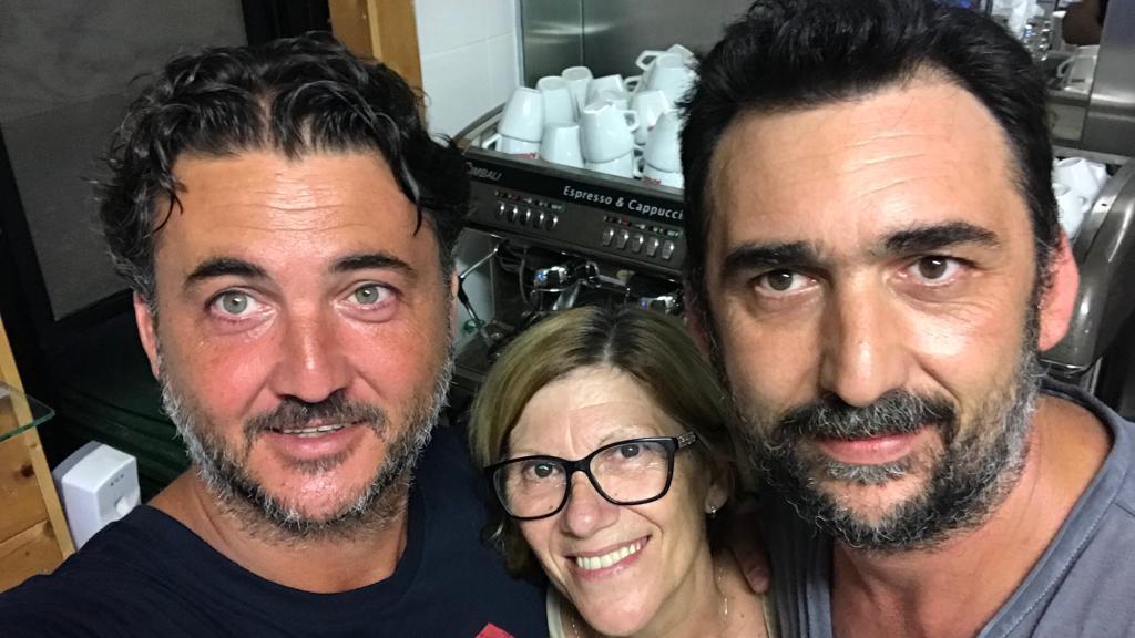Muore a 62 anni storica barista: «Addio mamma, hai lottato come una leonessa»