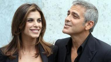Elisabetta Canalis con George Clooney smentisce le voci di rottura col fidanzato americano «Sono molto felice e al matrimonio per ora non penso poi chissà»