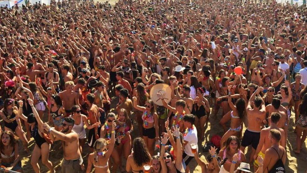 Tedua al Beach Stadium Partenza a tutto rap per il Versilia Summer