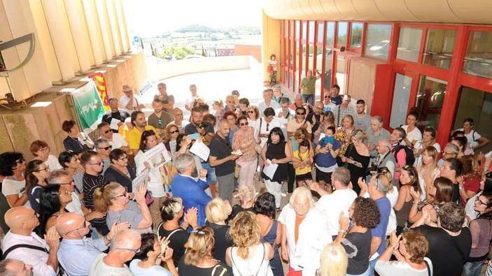La Regione stoppa la chiusura del punto nascita di Piombino