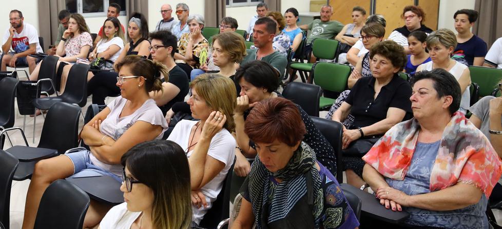 Mezzi a fuoco, volontari uniti Così Il Castello può ripartire 