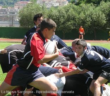 Due immagini del torneo di rugby Citt&agrave; di Nuoro 