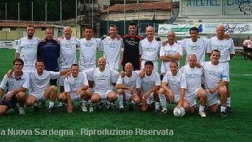 La formazione dell&#146;English Centre Sassari, tricolore Endas di calcio a undici 