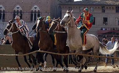 Giosuè Carboni da Bortigali all'esordio vince la «provaccia», disarcionato in gara