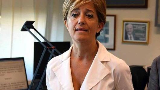 Giro di prostituzione a Marina, la vita in strada e la lap nel night