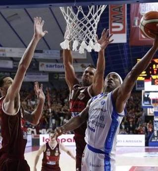 Una serie che non finisce mai Sassari si guadagna gara-7 
