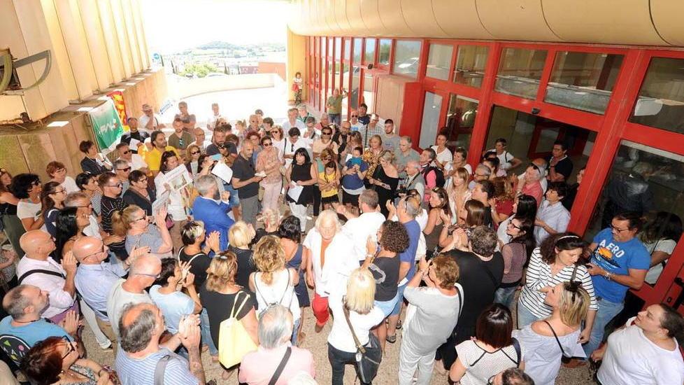 Nove donne già con la valigia le gravidanze verso Cecina