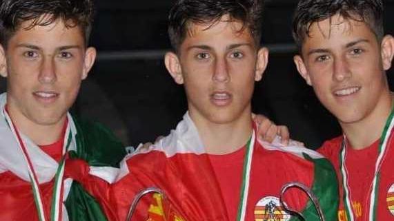 Niccolò, Tommaso e Pietro Tre gemelli in maglia rossoblù