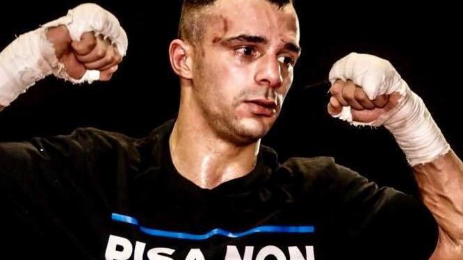 Nicola Henchiri sale sul ring per il titolo italiano superpiuma