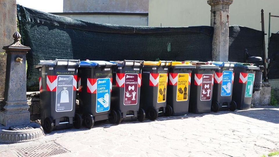 Rifiuti differenziati, Modena non decolla Ecco il porta a porta con tariffa puntuale 