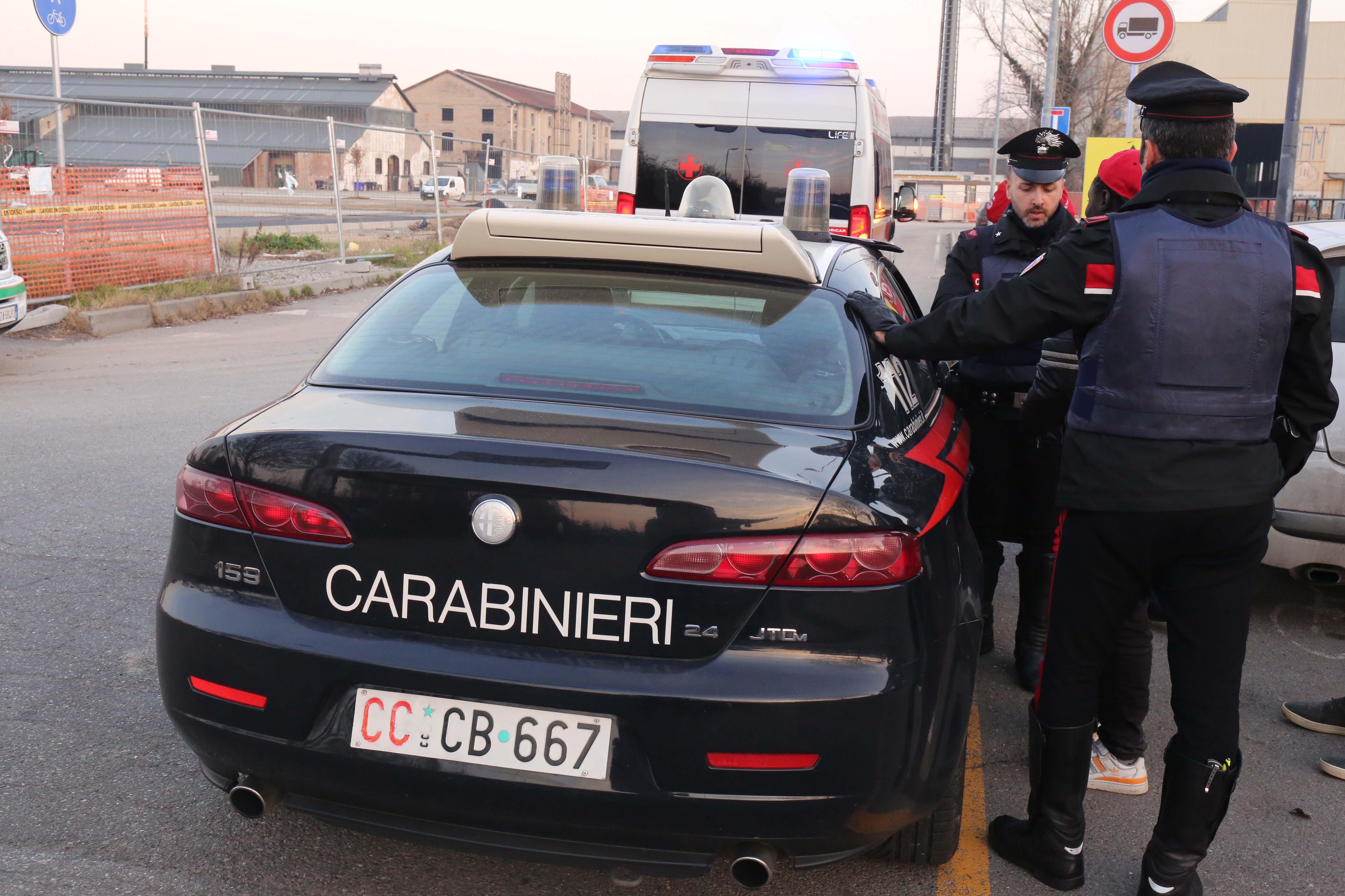 Una pattuglia di carabinieri di Reggio Emilia