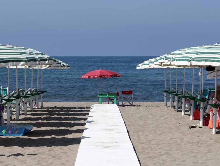 Tranquillità e atmosfera di famiglia, ecco a voi il bagno Eden a Cinquale 
