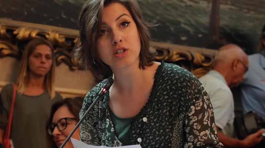 La più giovane di Potere al popolo entra subito a gamba tesa sui Dem