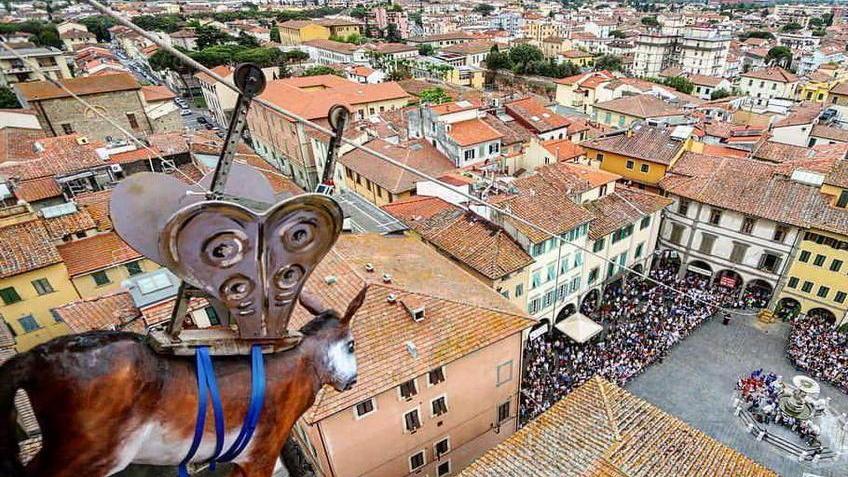 Ecco la notte del Volo del ciuco per i novecento anni di Empoli