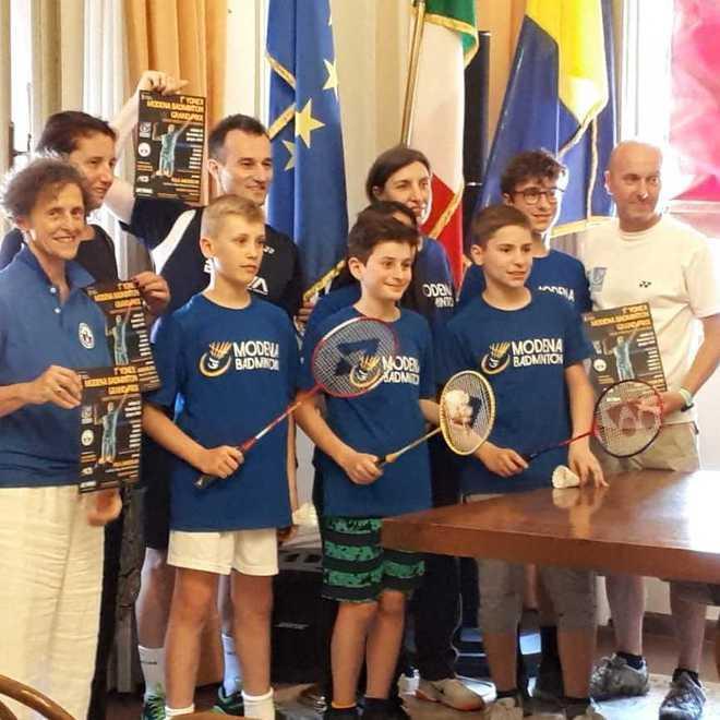 160 in gara oggi e domani nel torneo di badminton