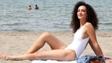 Astrid Meloni A sinistra ancora l’attrice e sotto Simonetta Cesaroni