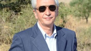 I familiari dei due carabinieri medaglia d’oro al valor militare; a lato Gaetano Cau