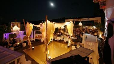 Una festa al Billionaire, locale cult delle notti estive in Costa Smeralda